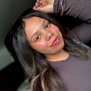 Meet your Posher, Makayla